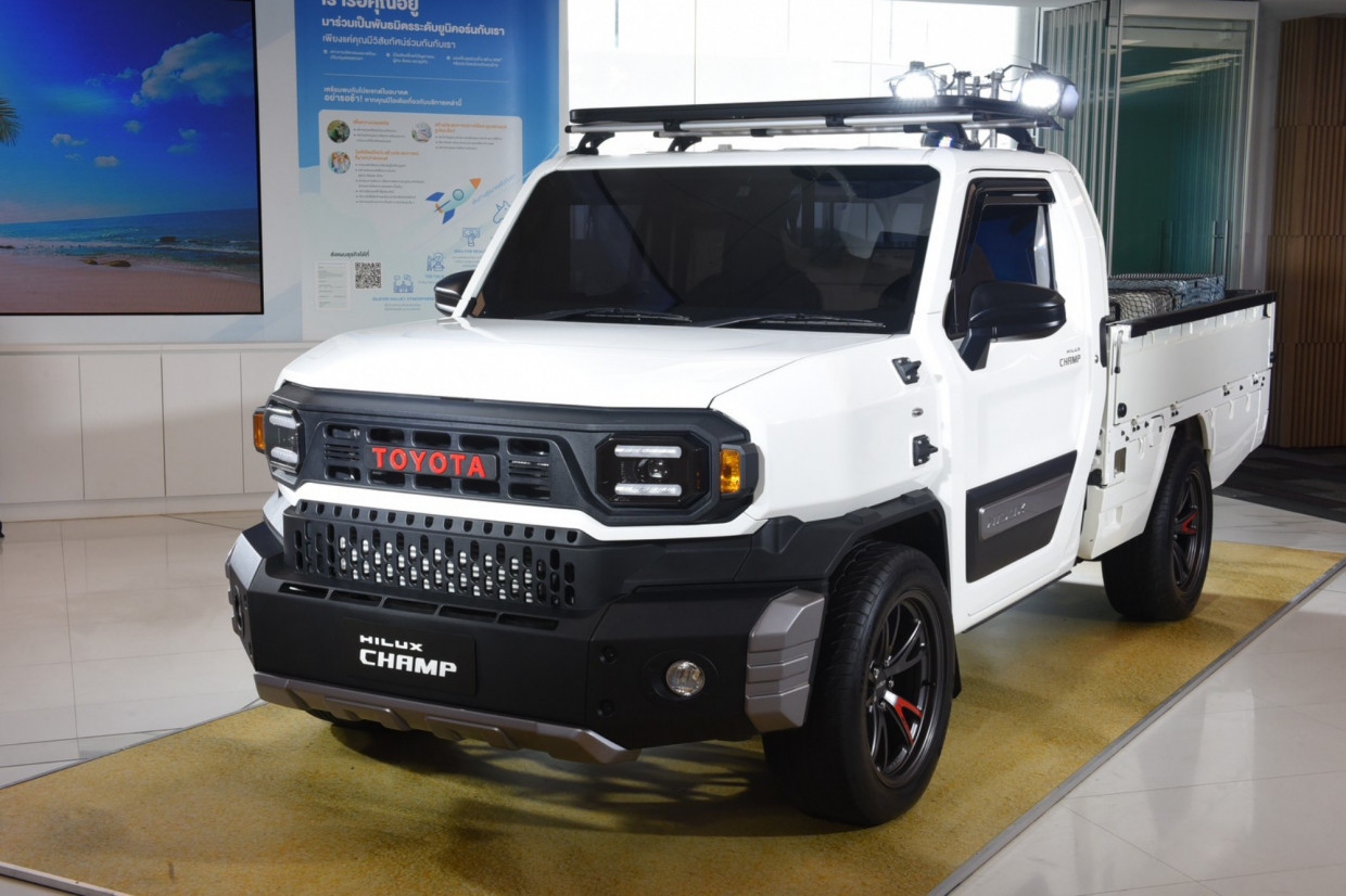 Toyota ประเทศไทย เปิดตัวรถกระบะรุ่นใหม่ล่าสุด “All-New Hilux Champ” รถกระบะท้ายเรียบ ที่พร้อม Custom ท้ายกระบะได้ทุกรูปแบบ ให้ตรงตามไลฟ์สไตล์ และเป้าหมายของการใช้รถ