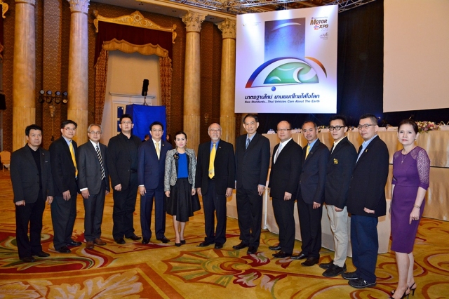 “สื่อสากล” เปิดจองพื้นที่ “มหกรรมยานยนต์ ครั้งที่ 32” หรือ MOTOR EXPO 2015 บริษัทรถยนต์ รถจักรยานยนต์ อุปกรณ์เกี่ยวเนื่อง ร่วมจองคับคั่ง มั่นใจมาตรฐานการจัดงานระดับสากล ส่งสัญญาณอุตสาหกรรมยานยนต์ไทยปลายปีคึกคักแน่นอน