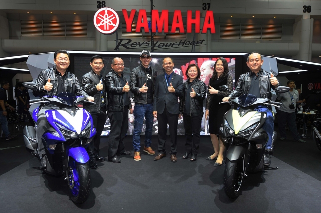 บริษัท ไทยยามาฮ่า มอเตอร์ จำกัด เปิดตัว Yamaha AEROX 155 สปอร์ตออโตเมติก รุ่นใหม่  พร้อม Yamaha XSR900 บิ๊กไบค์แนว SPORT HERITAGE รวมทั้ง เน็คเก็ตสปอร์ตสุดเท่ M-Slaz รุ่นพิเศษ Dark Edition