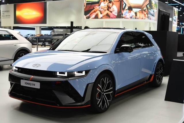 เกาหลีรุก ! ปล่อยหมัดเด็ด “Hyundai Deal Seoul Good” กับข้อเสนอ Motor Expo 2025 สู้ศึกเดือดปลายปี มอบที่สุดแห่งดีล ผ่อนเบาๆ เริ่มต้น 5,024 บาทพร้อมส่วนลดออนทอพ ! 20,000 บาท*